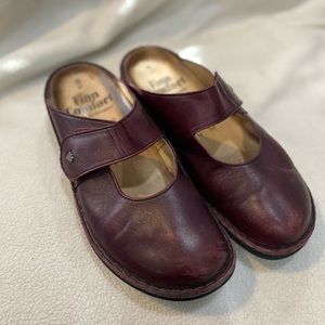 Finn Comfort Burgundy Stanford style size 41